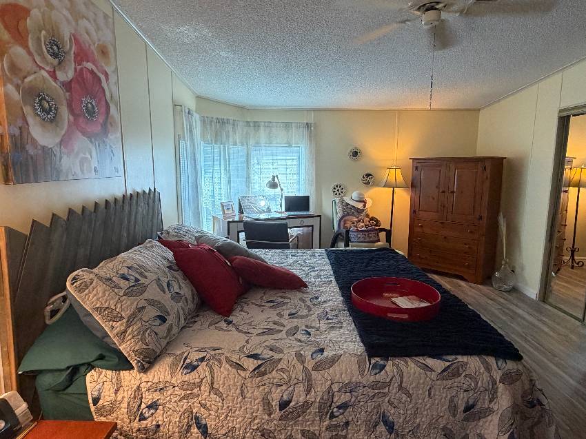 1029 Hook Lane a Winter Haven, FL Mobile or Manufactured Home for Sale